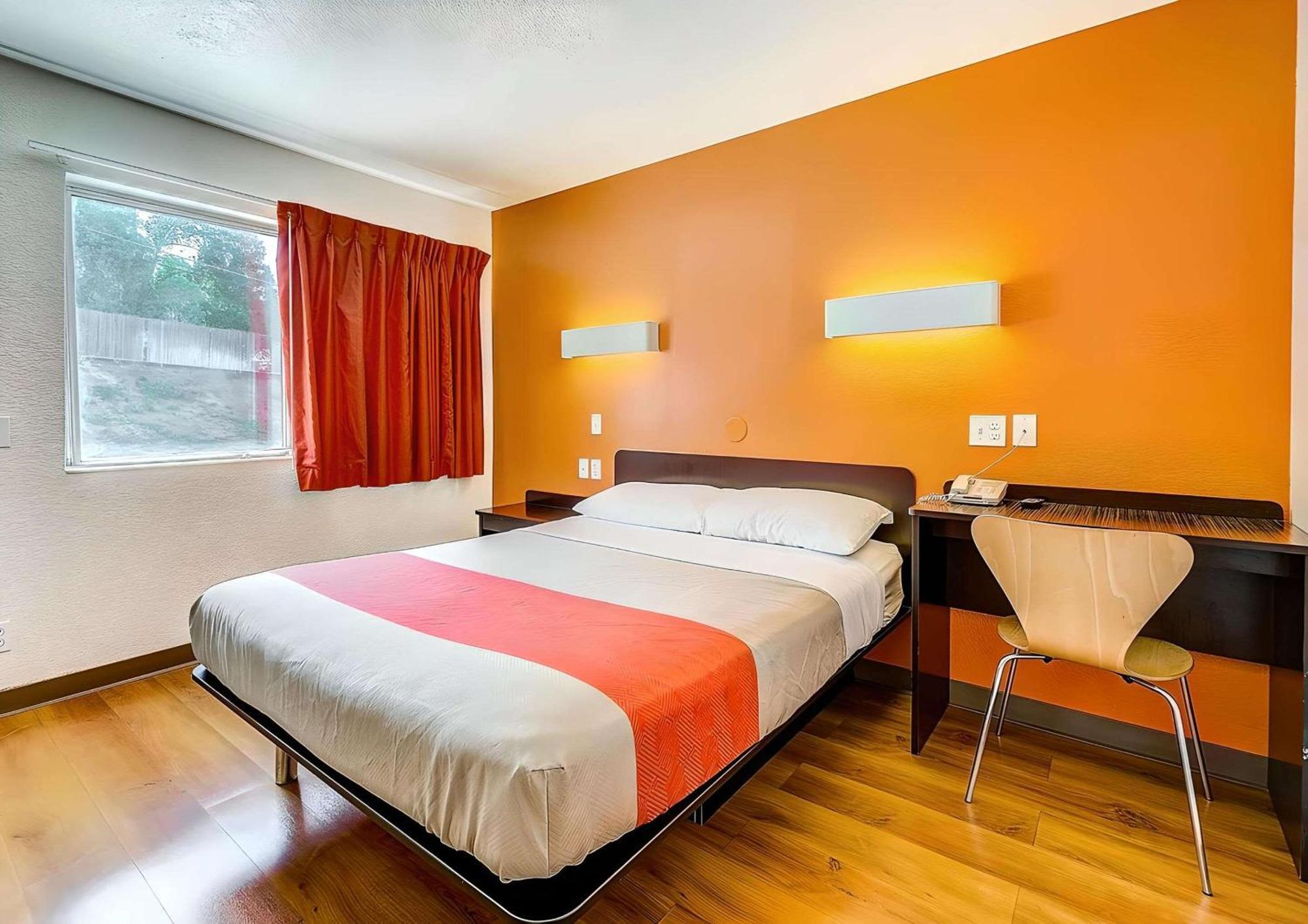 Park Inn By Radisson, Thornton Exterior photo