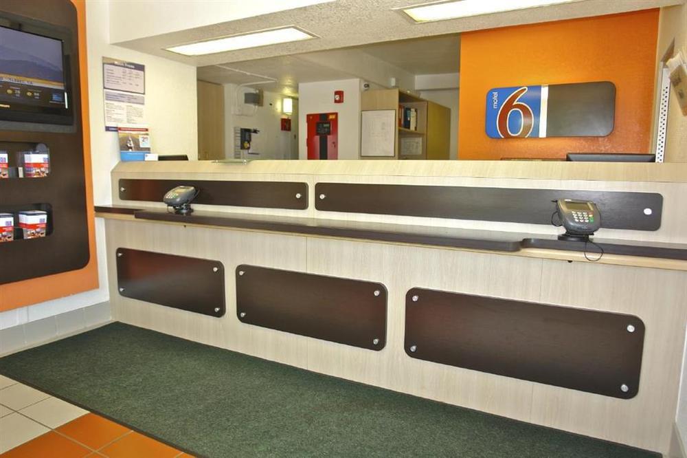 Park Inn By Radisson, Thornton Interior photo